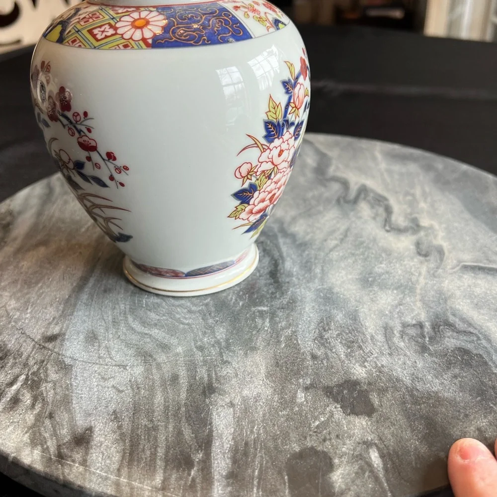 Vintage Japanese Old Imari Porcelain Fancy‎ Flower Bud Vase Or Urn 6